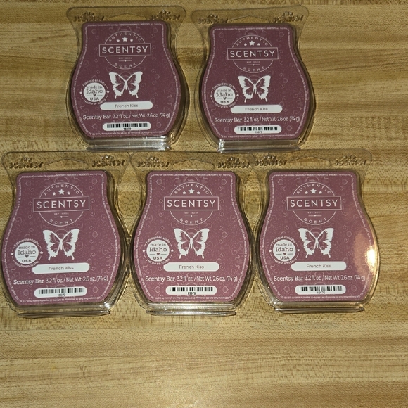 🔥*RETIRED*🔥 Set Of 5 French Kiss Wax Bars - Picture 1 of 2